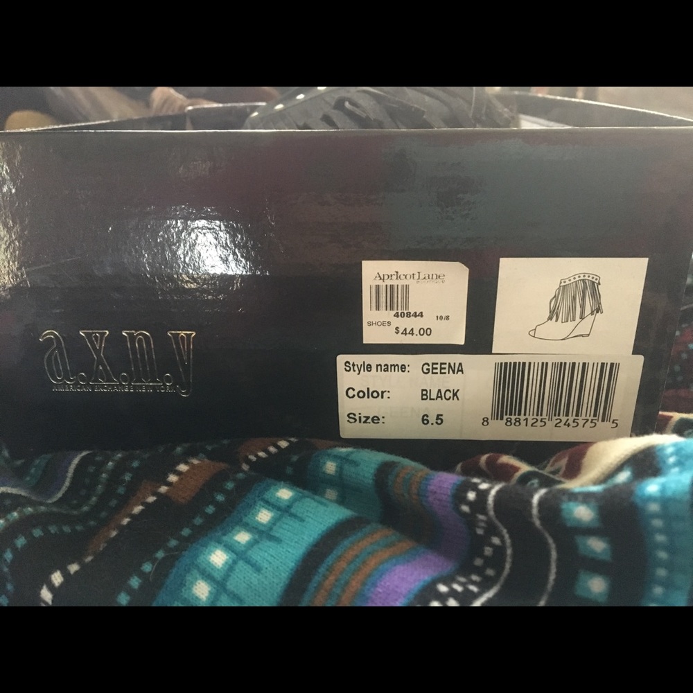 Shoes - Picture 3 of 3